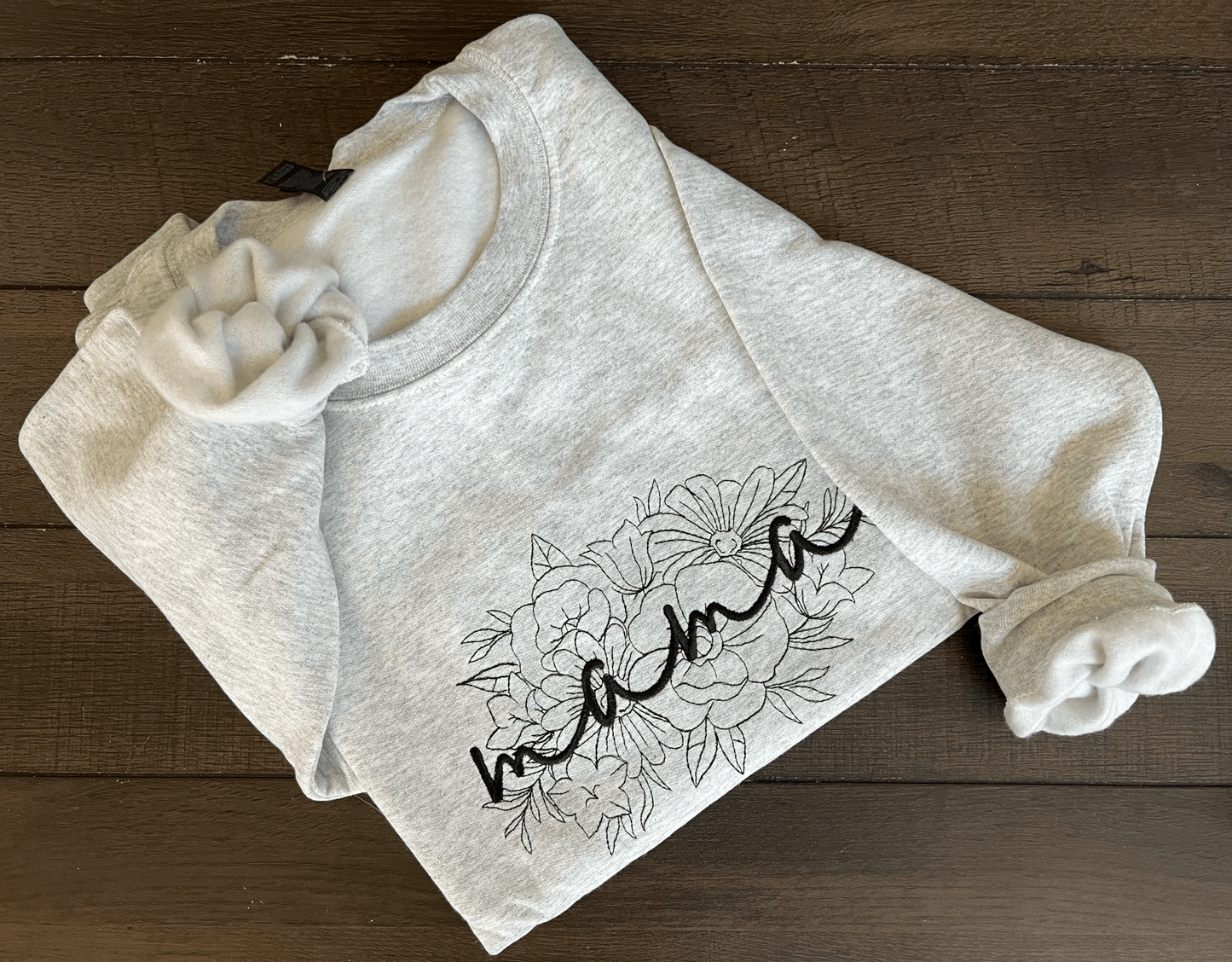Mama Floral Embroidered Gildan Sweatshirt – Cozy Mom Graphic Crewneck Pullover