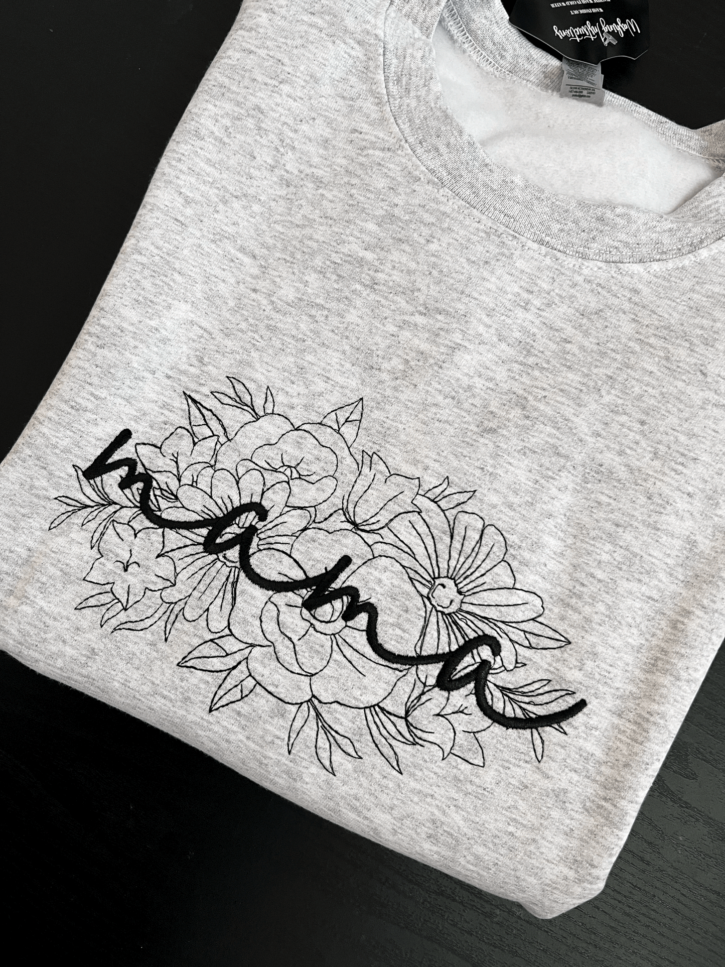 Mama Floral Embroidered Gildan Sweatshirt – Cozy Mom Graphic Crewneck Pullover
