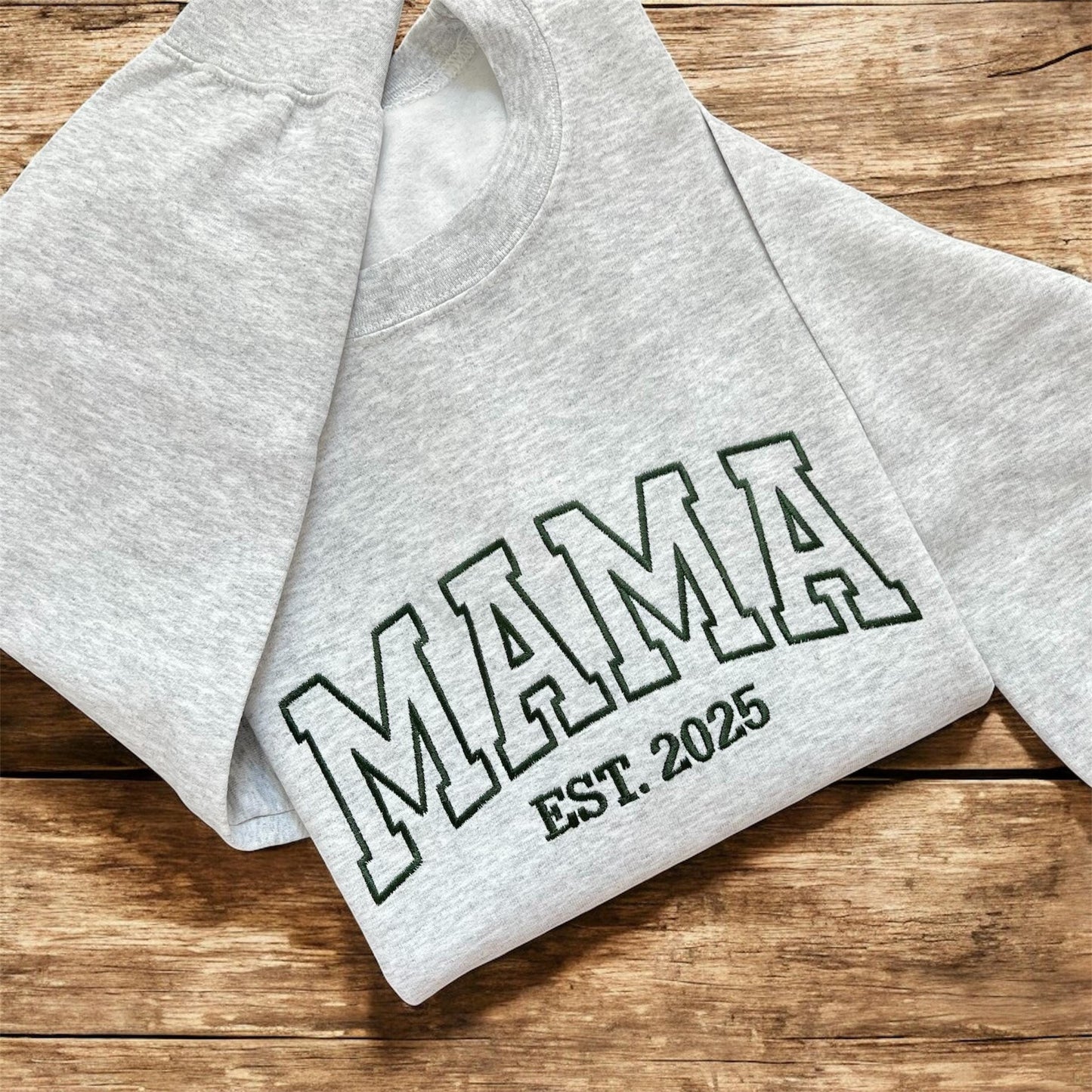 Embroidered Mama Sweatshirt with Established Year | Custom Appliqué Gildan Crewneck | Personalized Mom Gift | Mother's Day Sweater