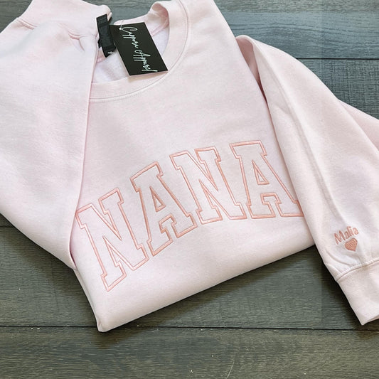 Nana Appliqué Embroidered Crewneck Sweatshirt – Cozy Gildan Pullover, Gift for Grandma, Custom Cute Letter Patch Sweater
