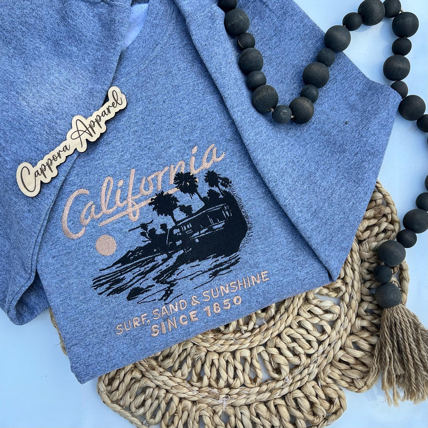 California Embroidered Crewneck Sweatshirt – Surf, Sand & Sunshine Graphic on Cozy Gildan Pullover, Beach Vibes Aesthetic